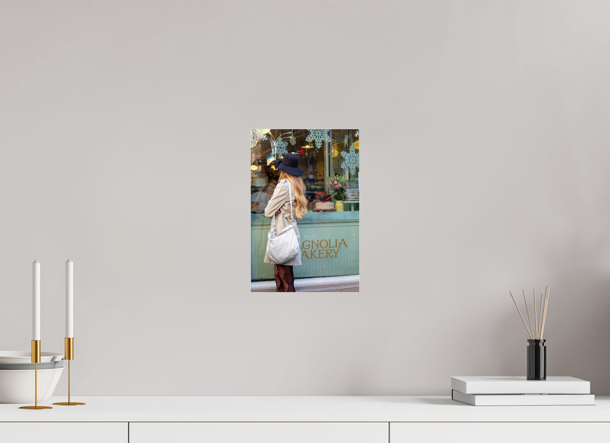 New York City Street Photography  - Woman at the Magnolia Bakery