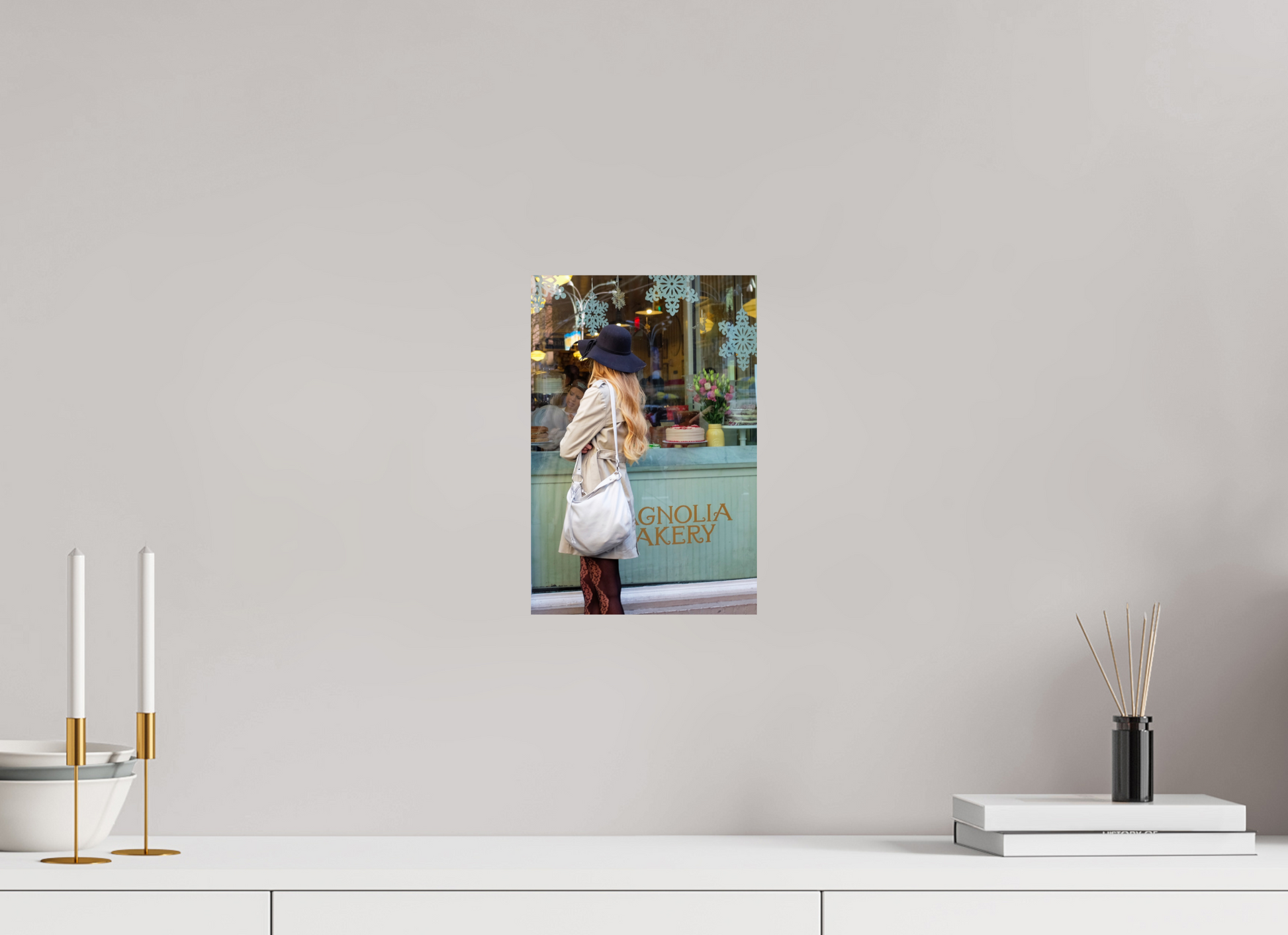 New York City Street Photography  - Woman at the Magnolia Bakery