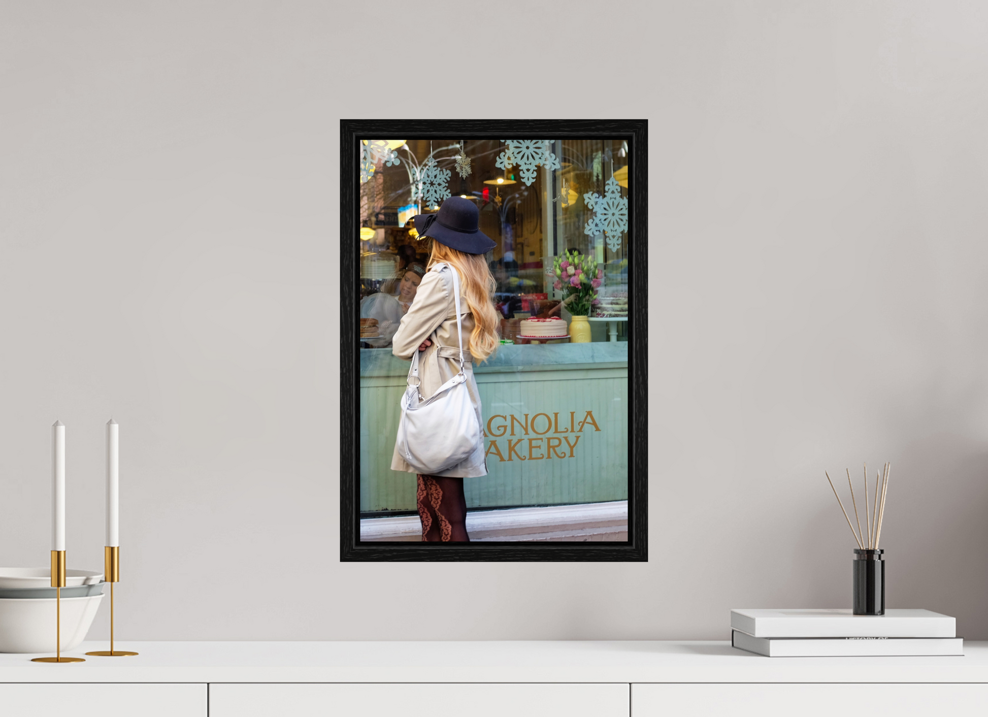 New York City Street Photography  - Woman at the Magnolia Bakery