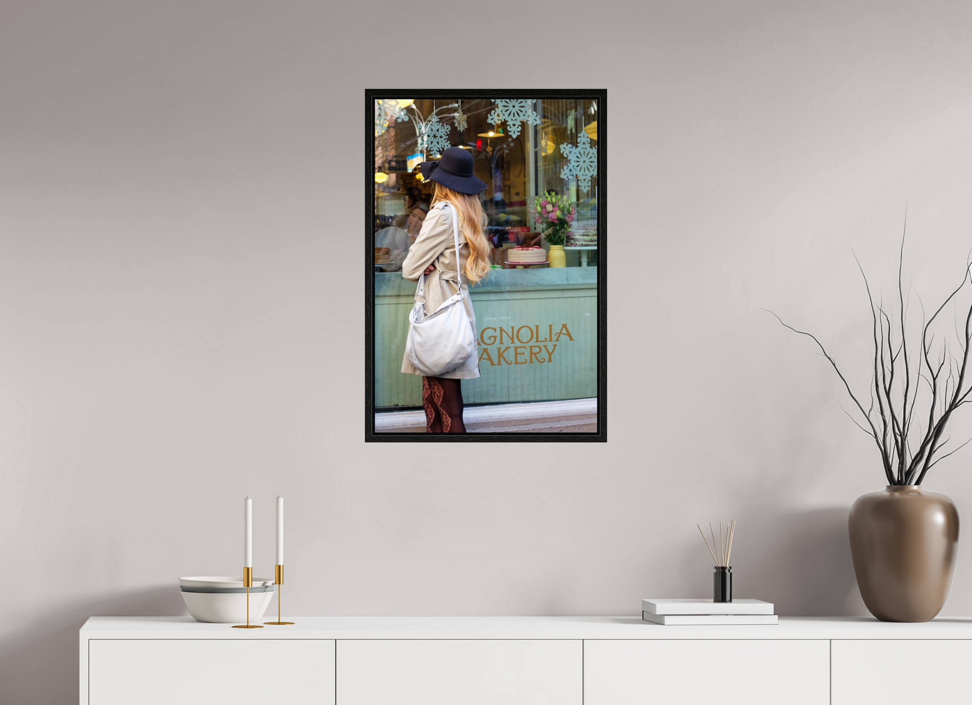 New York City Street Photography  - Woman at the Magnolia Bakery